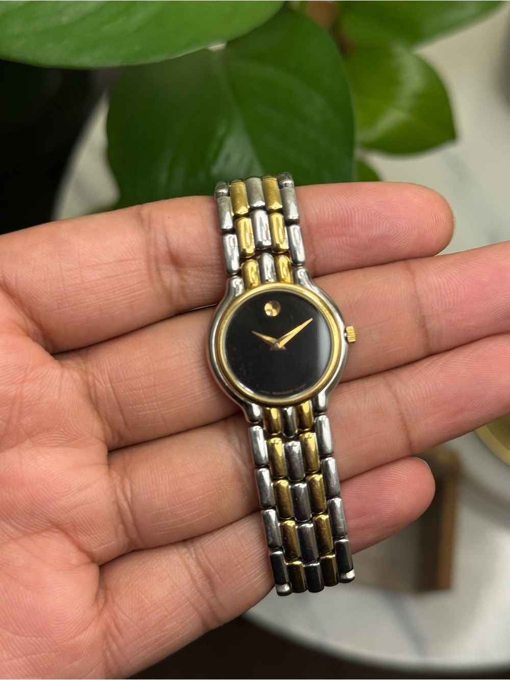 Movado Veturi Quartz
Classic Two-Tone Black Dial Women's Watch